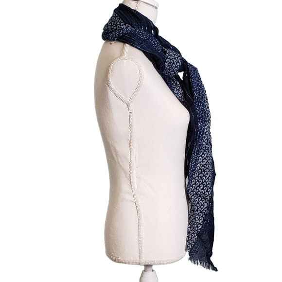 Serenity in Stripes: Blue and White Scarf with Silver Pinstriping - Picture 3 of 3